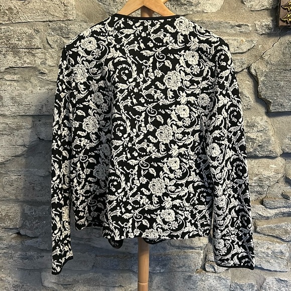 Promod Monochrome Floral Blouse - Picture 2 of 11